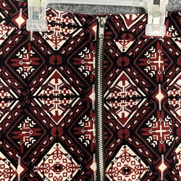 H&M Flare Mini Skirt Pattern Denim With Front Zipper Women 2 Lined - Picture 2 of 15